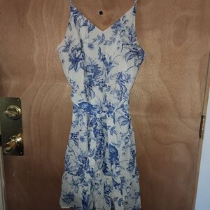 Express ivory and blue floral dress